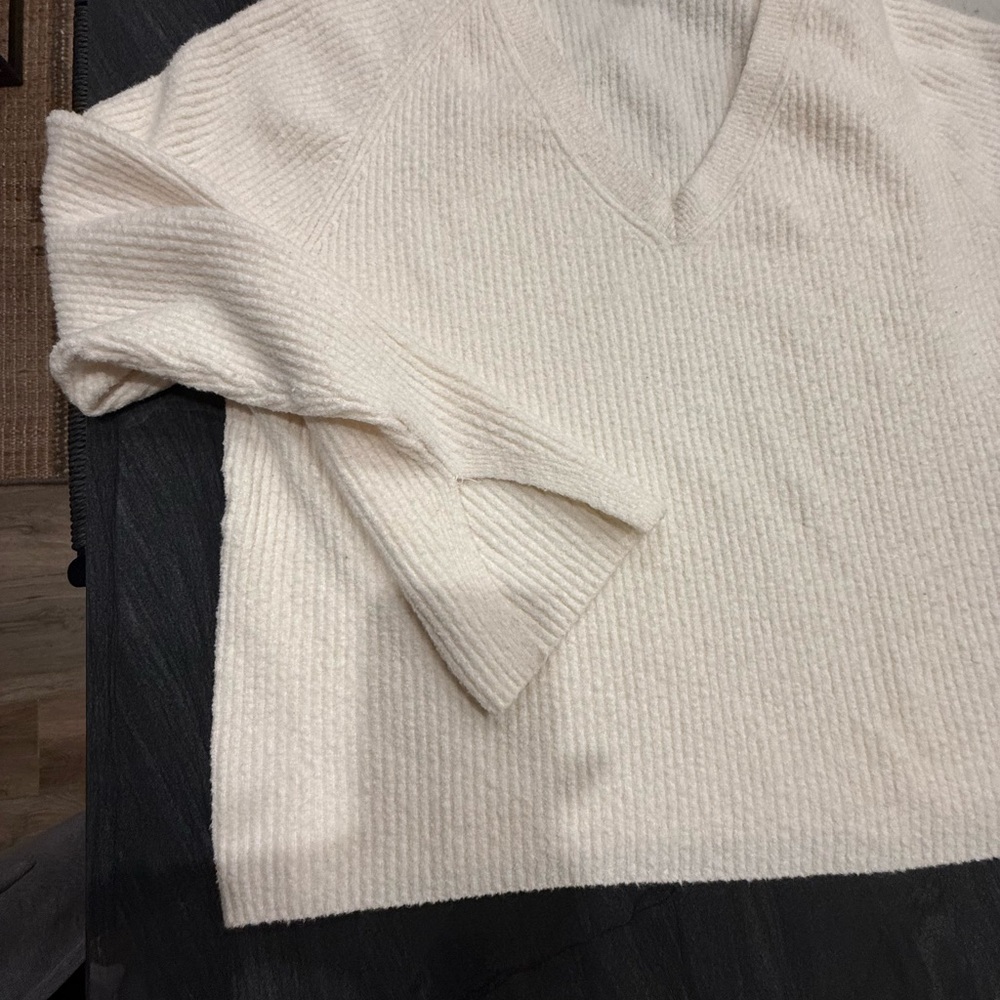 Athleta Women's Off-White Sweater - Picture 3 of 7